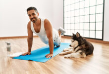 Back strength exercises with bird dog pose