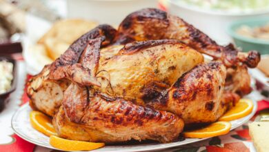 Dishes for holidays with gluten-free stuffed turkey