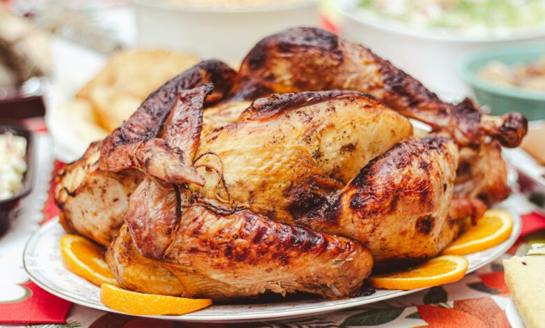 Dishes for holidays with gluten-free stuffed turkey