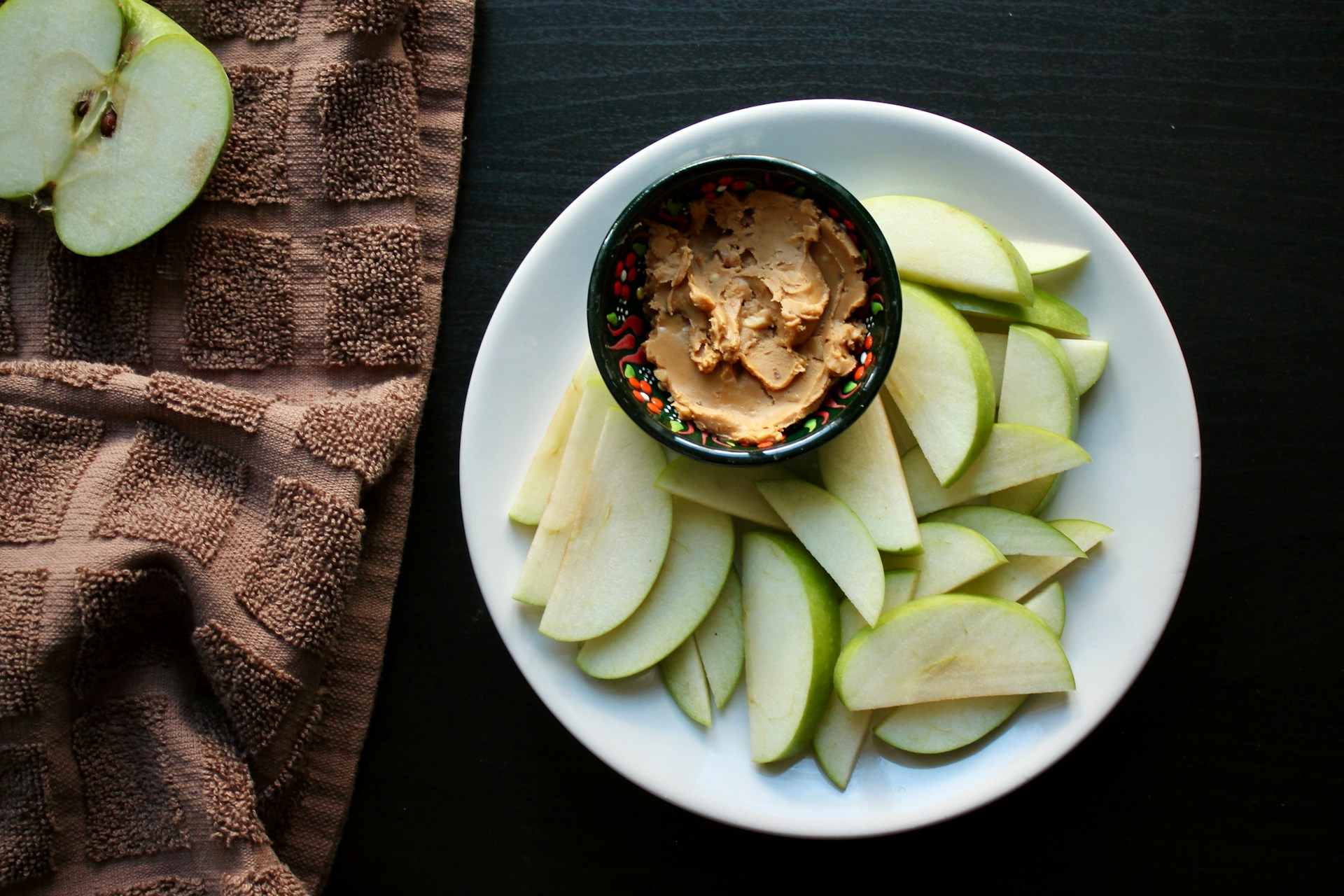 Healthy vegan fall dishes with apple crisp