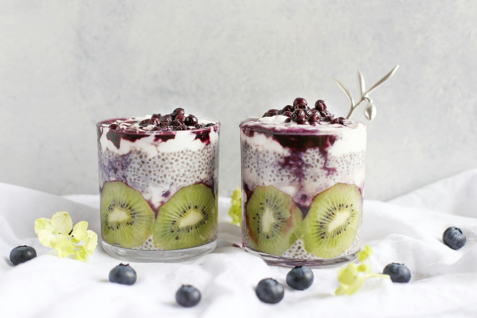 Healthy gluten-free desserts for everyday with berry parfait