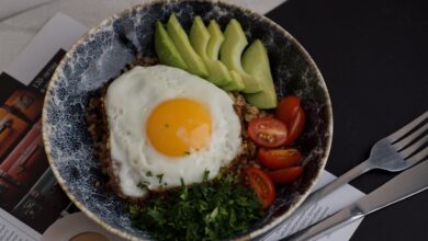 Simple keto breakfast with avocado and egg bowl for beginners